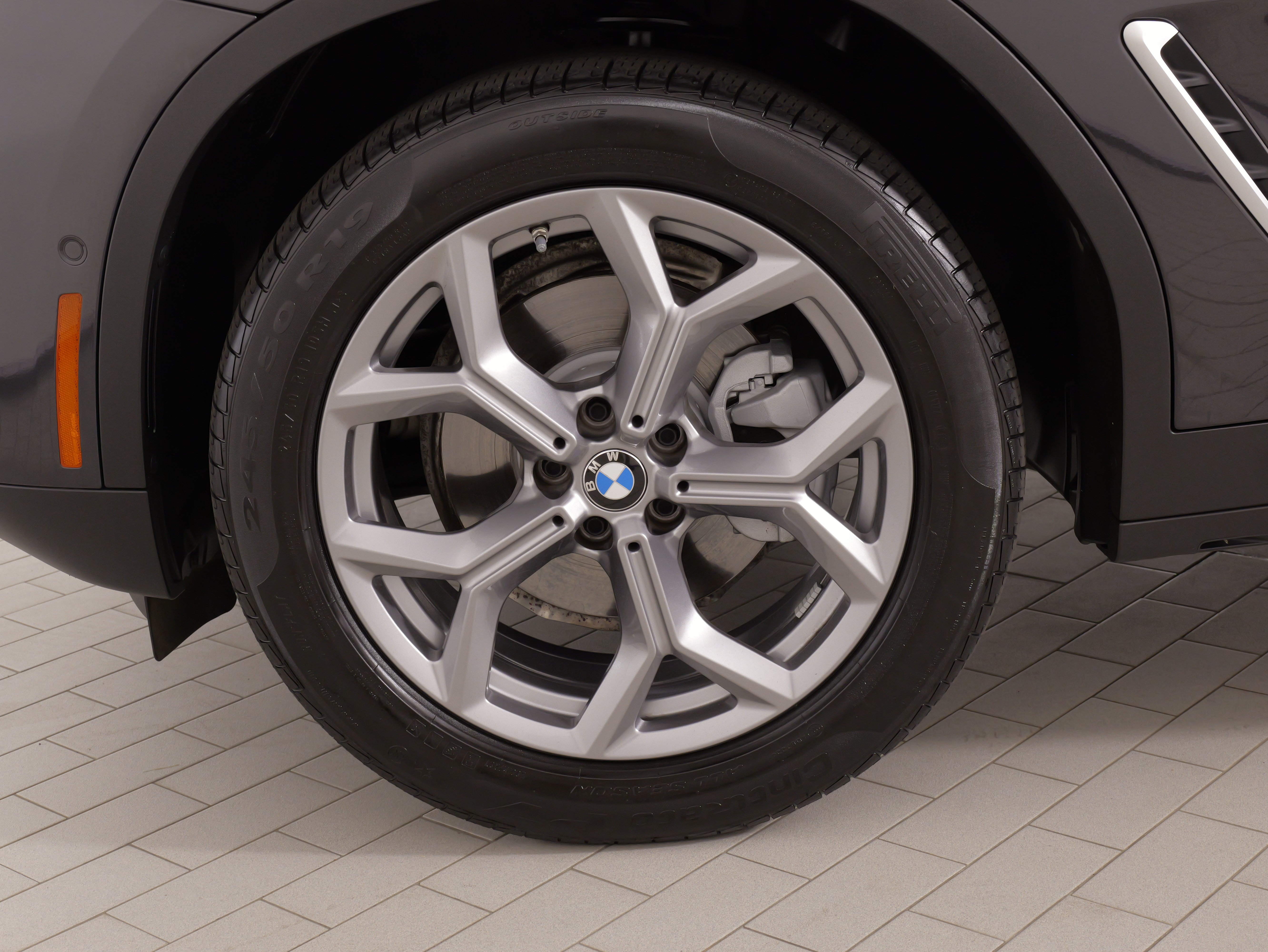 Used 2025 BMW X4 xDrive30i AWD/4WD image 52