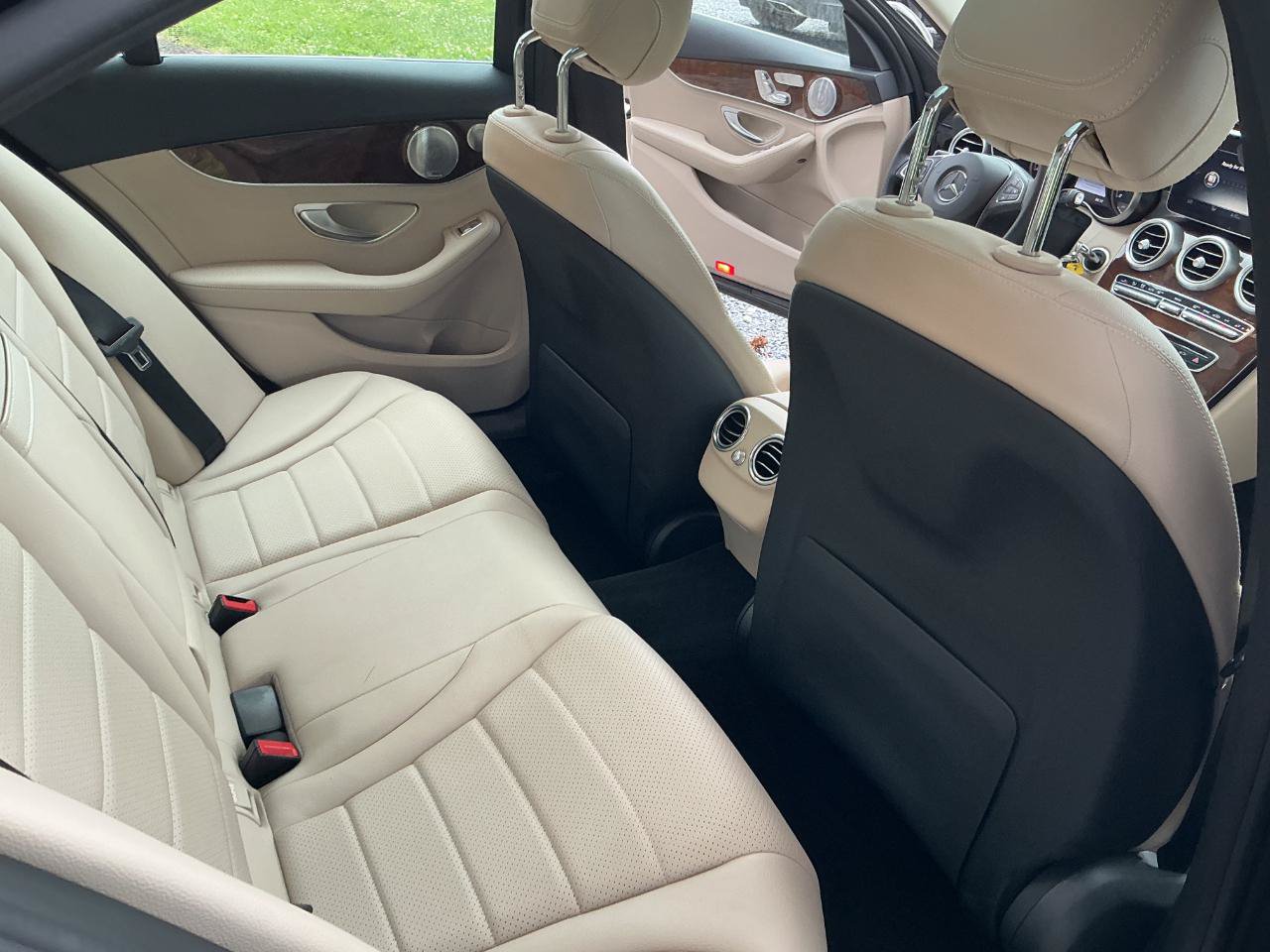 Used 2016 Mercedes-Benz C 300 4MATIC Sedan image 19