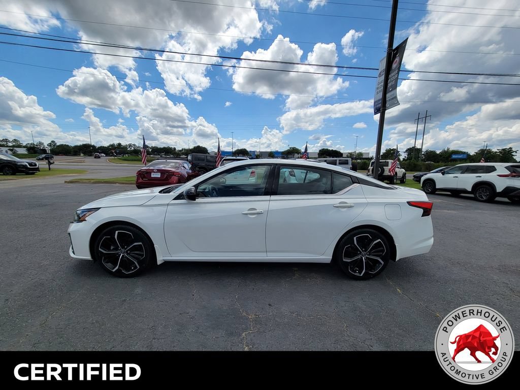 Used 2023 Nissan Altima 2.5 SR FWD image 3