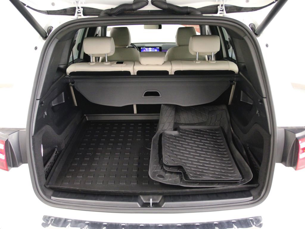 Certified 2025 Mercedes-Benz GLB 250 4MATIC image 25