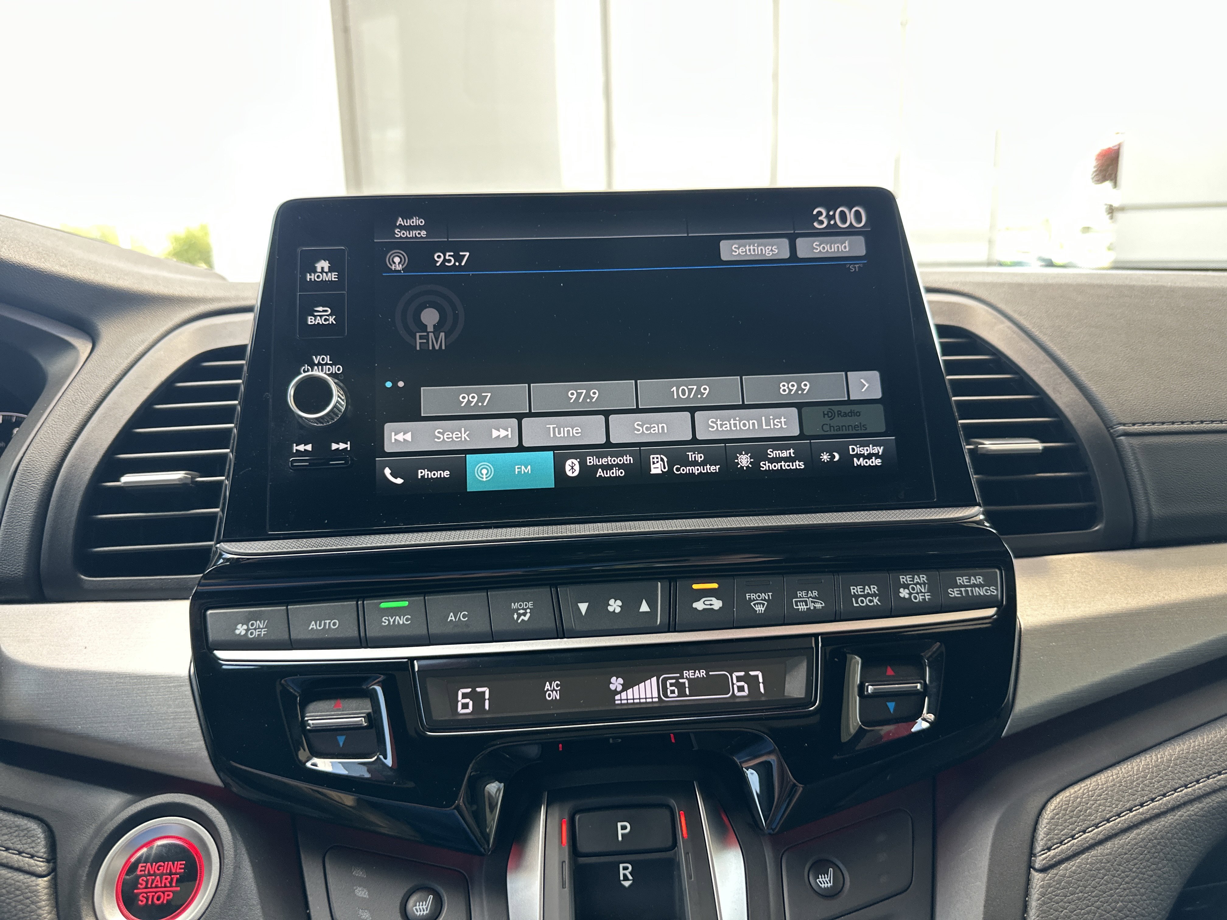 Used 2025 Honda Odyssey Sport-L image 37