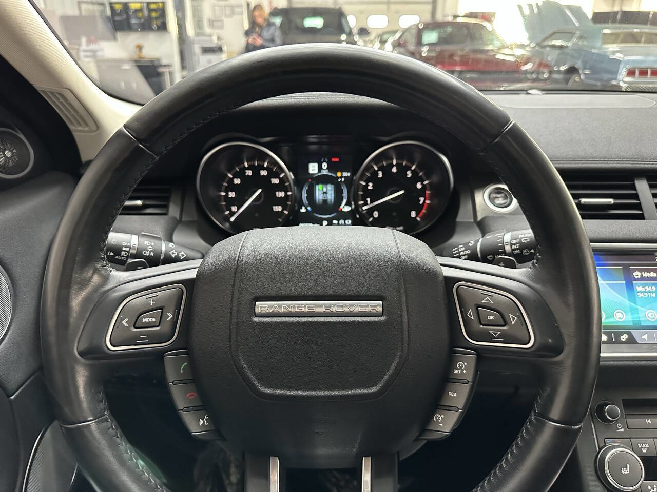 Used 2019 Land Rover Range Rover Evoque HSE image 20