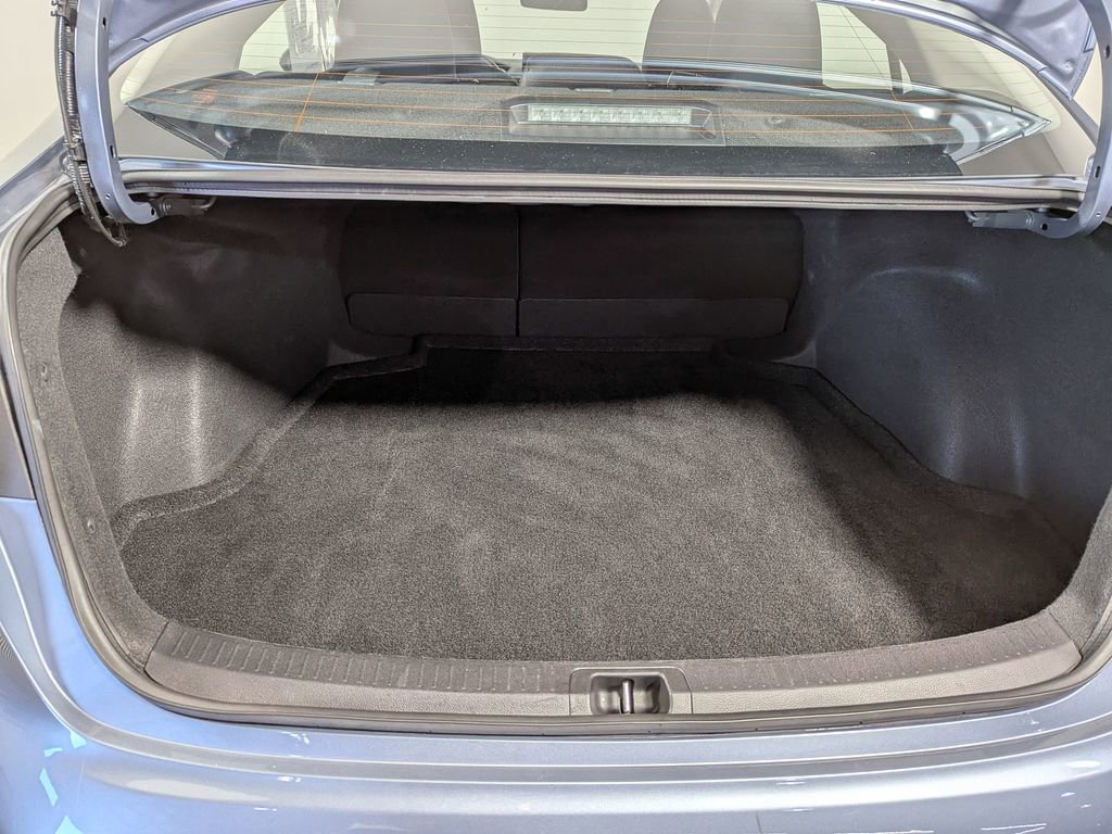 Used 2025 Toyota Corolla LE image 39