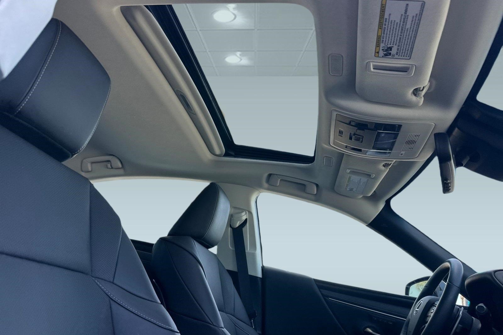 Certified 2025 Lexus ES 350 w/ Premium Package FWD image 30