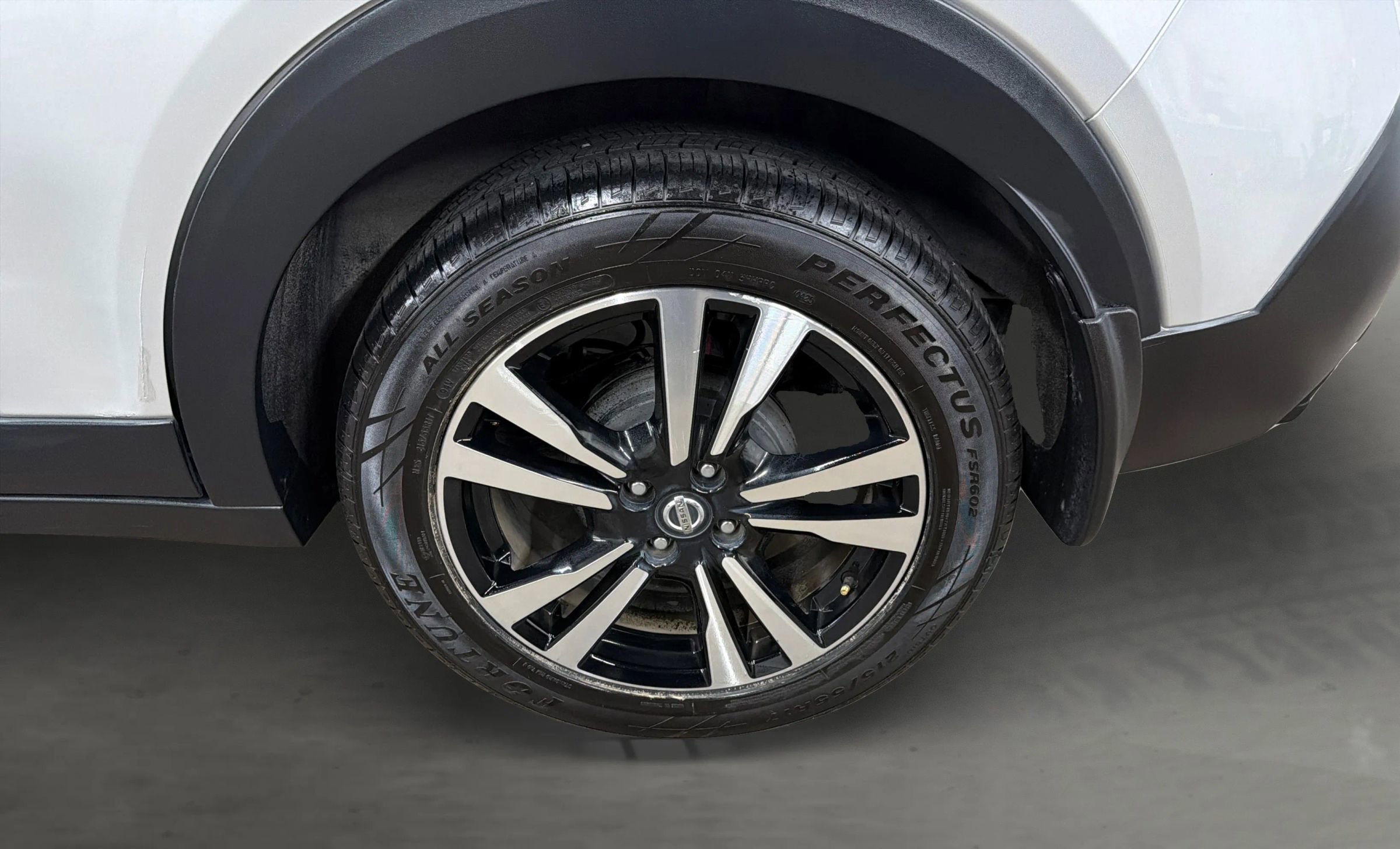 Used 2019 Nissan Kicks SV image 15