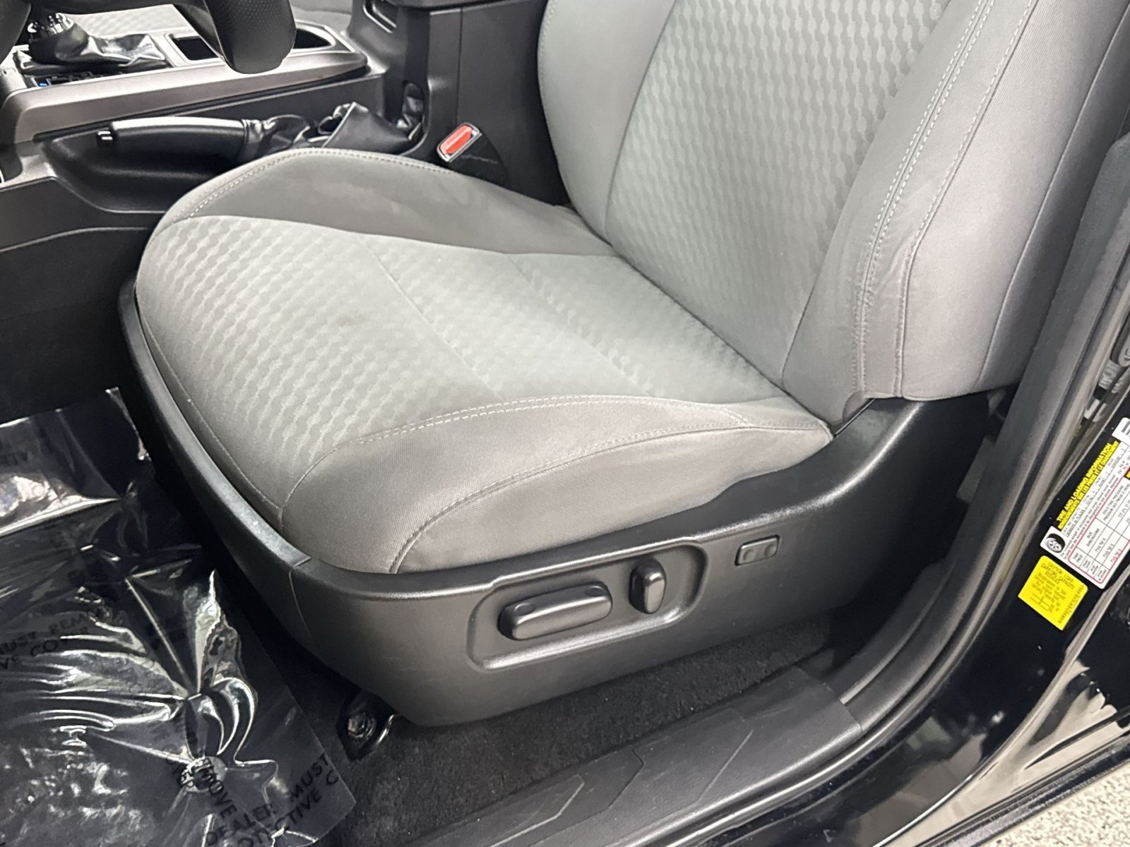 Used 2022 Toyota Tacoma SR5 AWD/4WD image 26