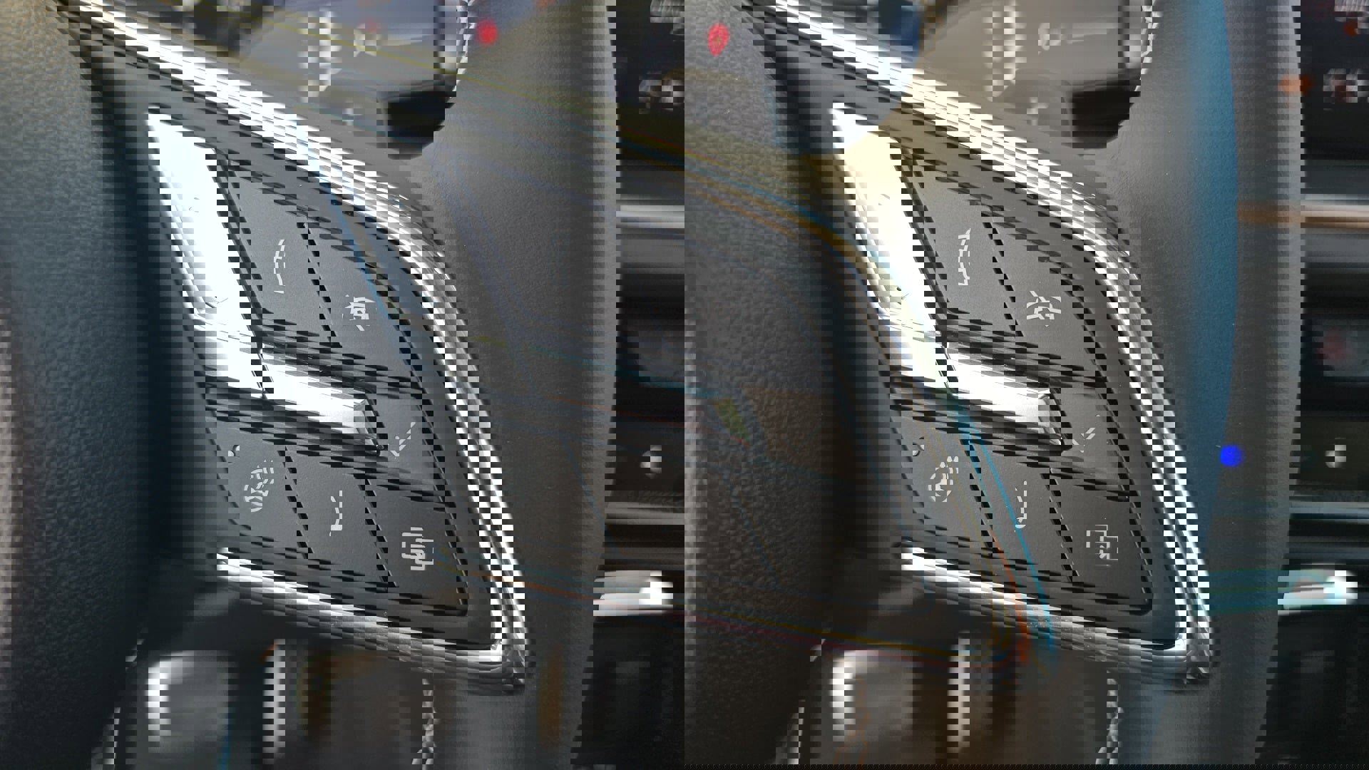 Used 2025 Buick Envision Sport Touring image 27