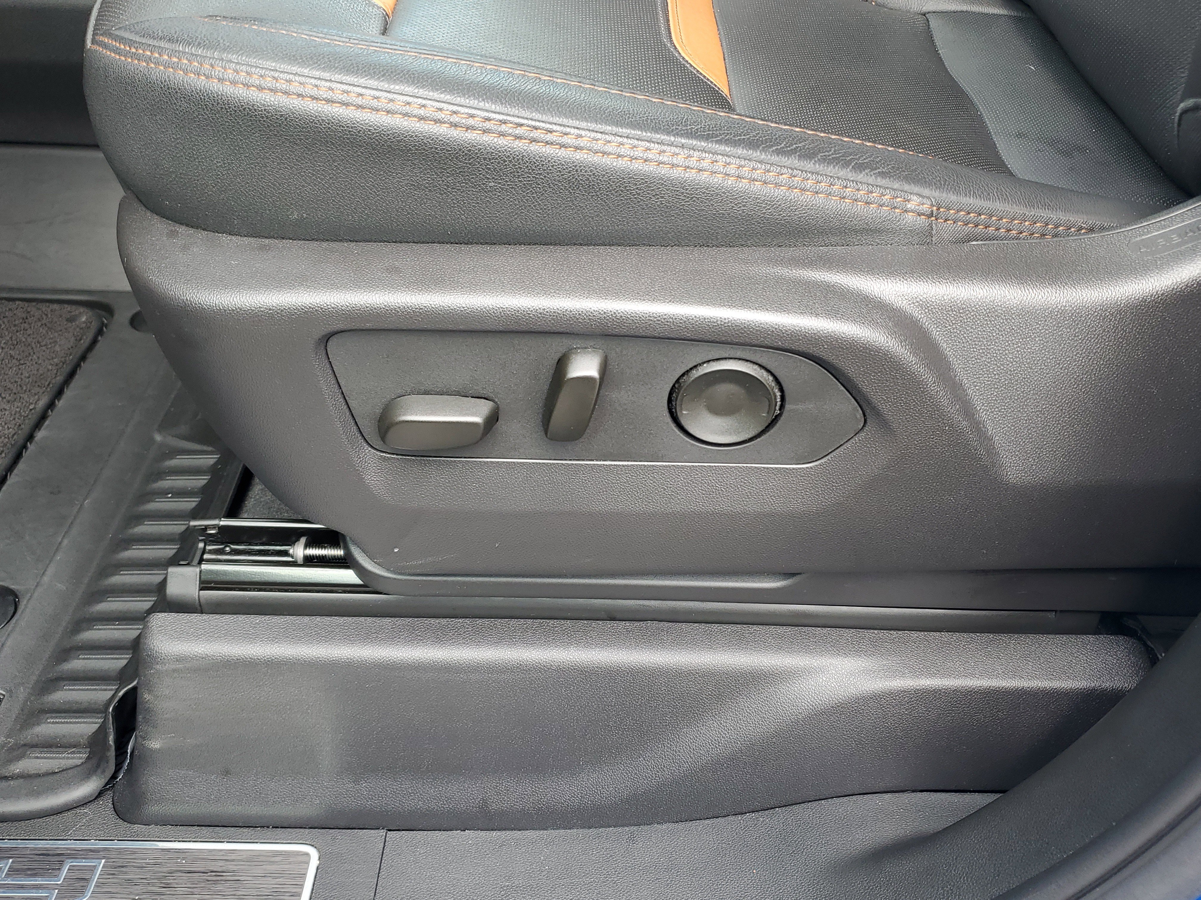 Used 2024 GMC Sierra 1500 AT4 w/ AT4 Premium Package image 15