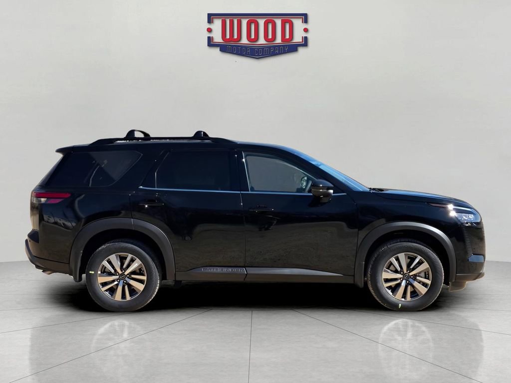 New 2026 Nissan Pathfinder SL AWD/4WD image 2