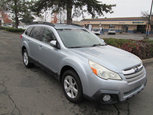 Used 2013 Subaru Outback 2.5i Premium image 3
