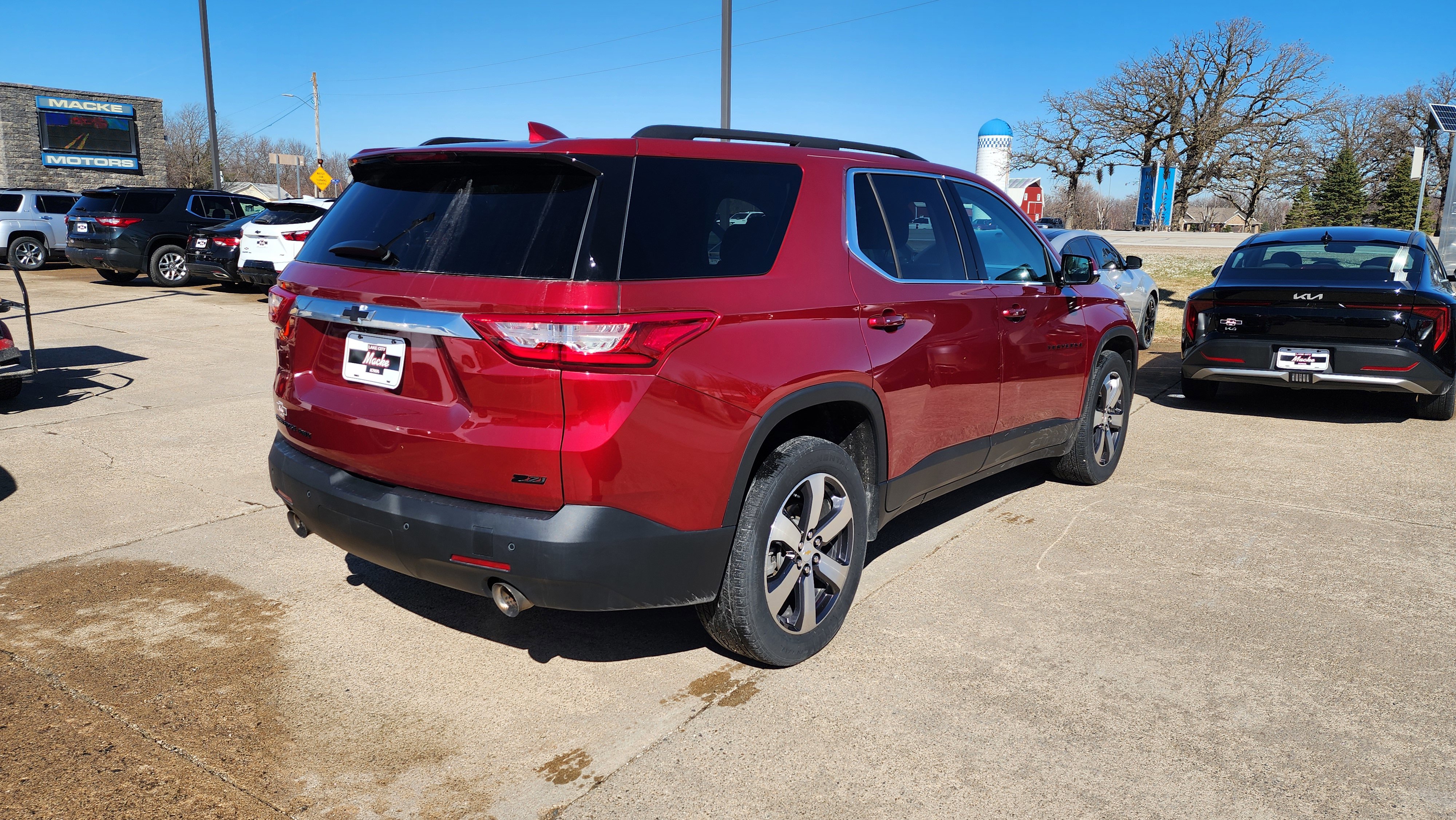 Used 2020 Chevrolet Traverse LT w/ LT Premium Package image 5