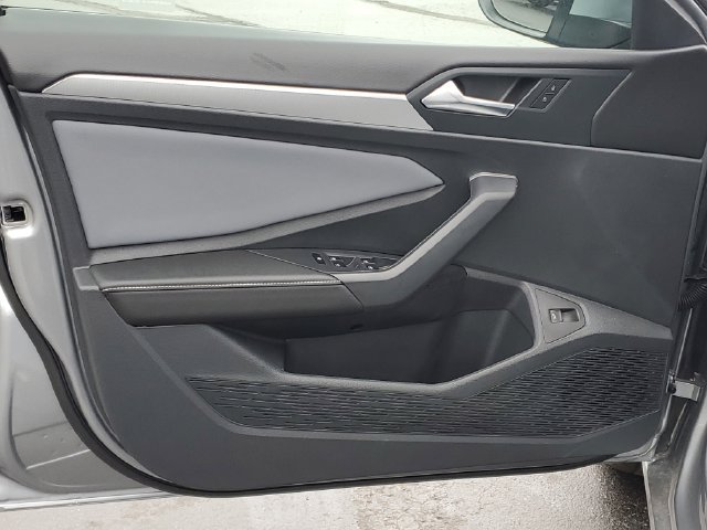 New 2026 Volkswagen Jetta SE FWD image 8