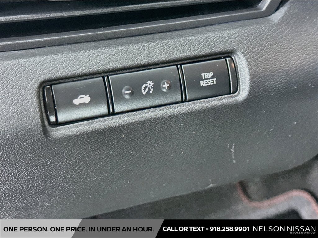 Certified 2025 Nissan Altima 2.5 SR w/ SR Premium Package FWD image 10