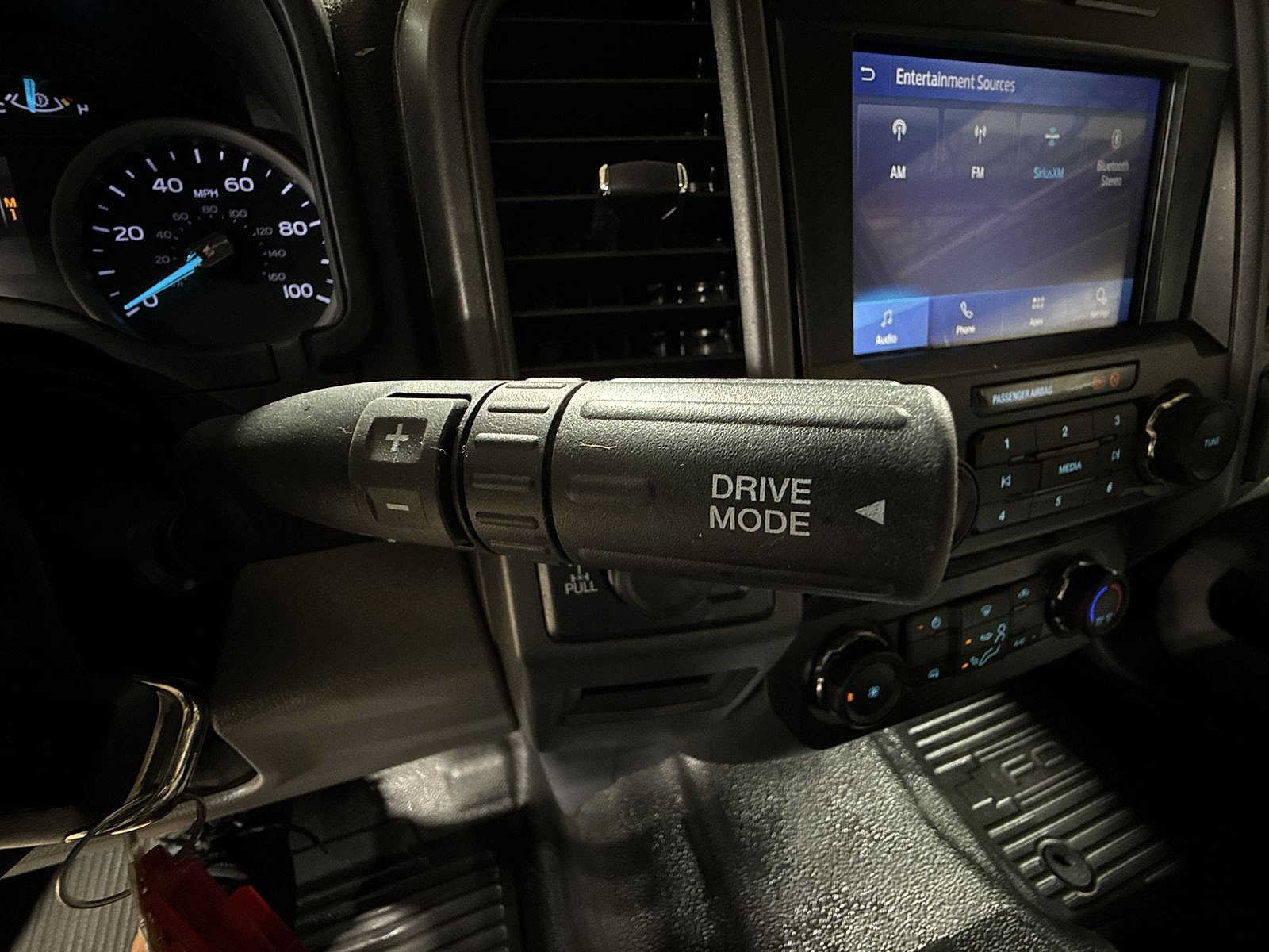 Used 2022 Ford F250 XL w/ Power Equipment Group AWD/4WD image 31