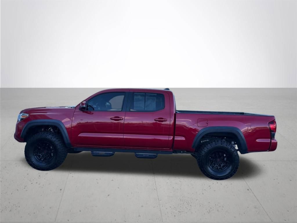 Used 2019 Toyota Tacoma TRD Off-Road w/ Technology Package image 9