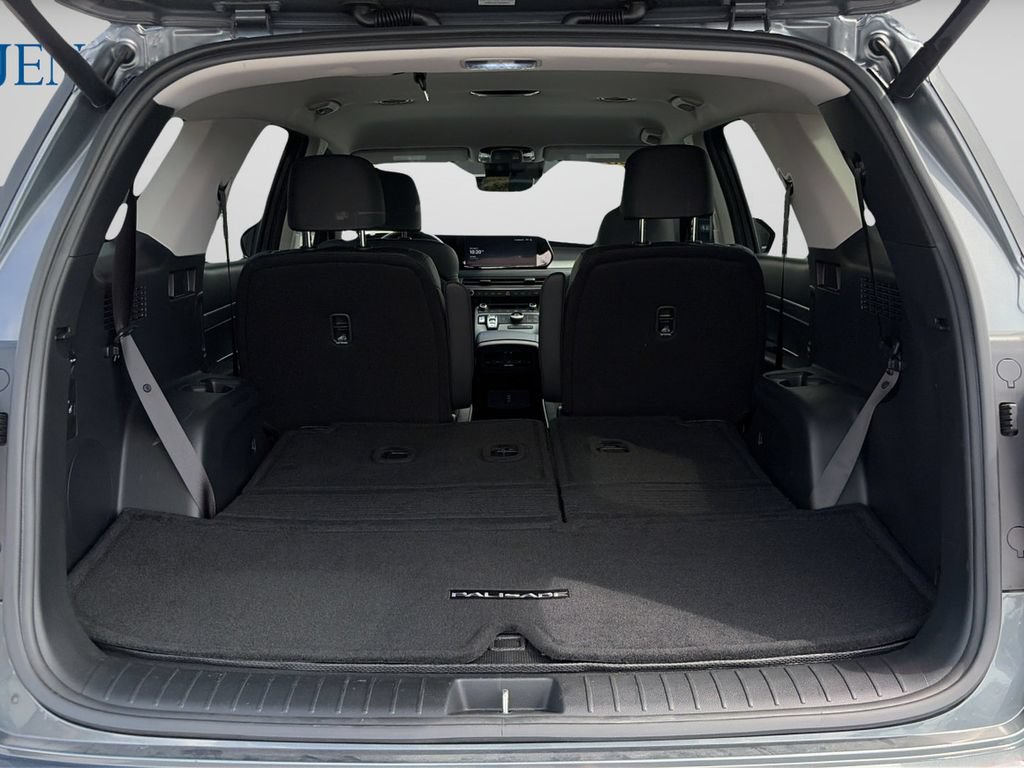 Used 2025 Hyundai Palisade SEL FWD image 9