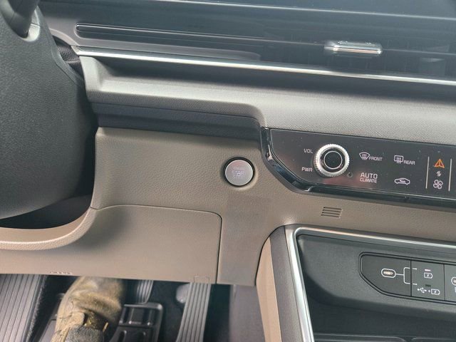 New 2025 Kia Carnival SX image 18