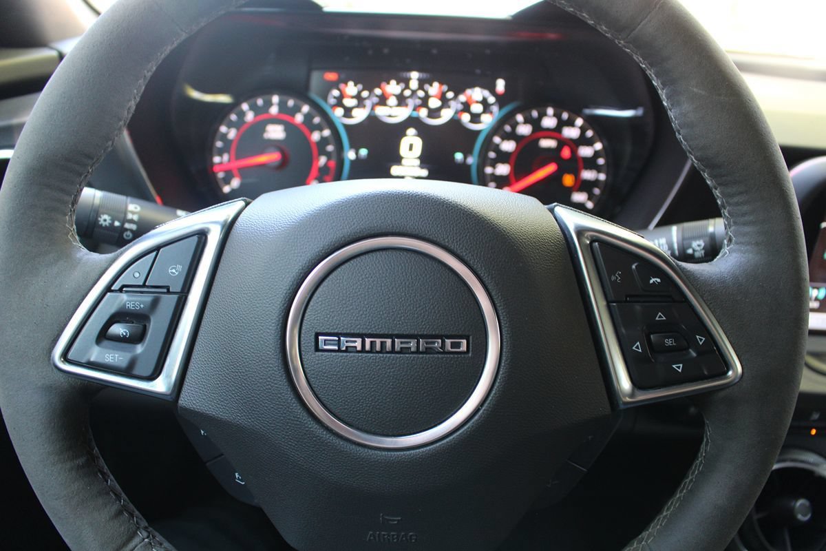 Used 2017 Chevrolet Camaro LT RWD image 18