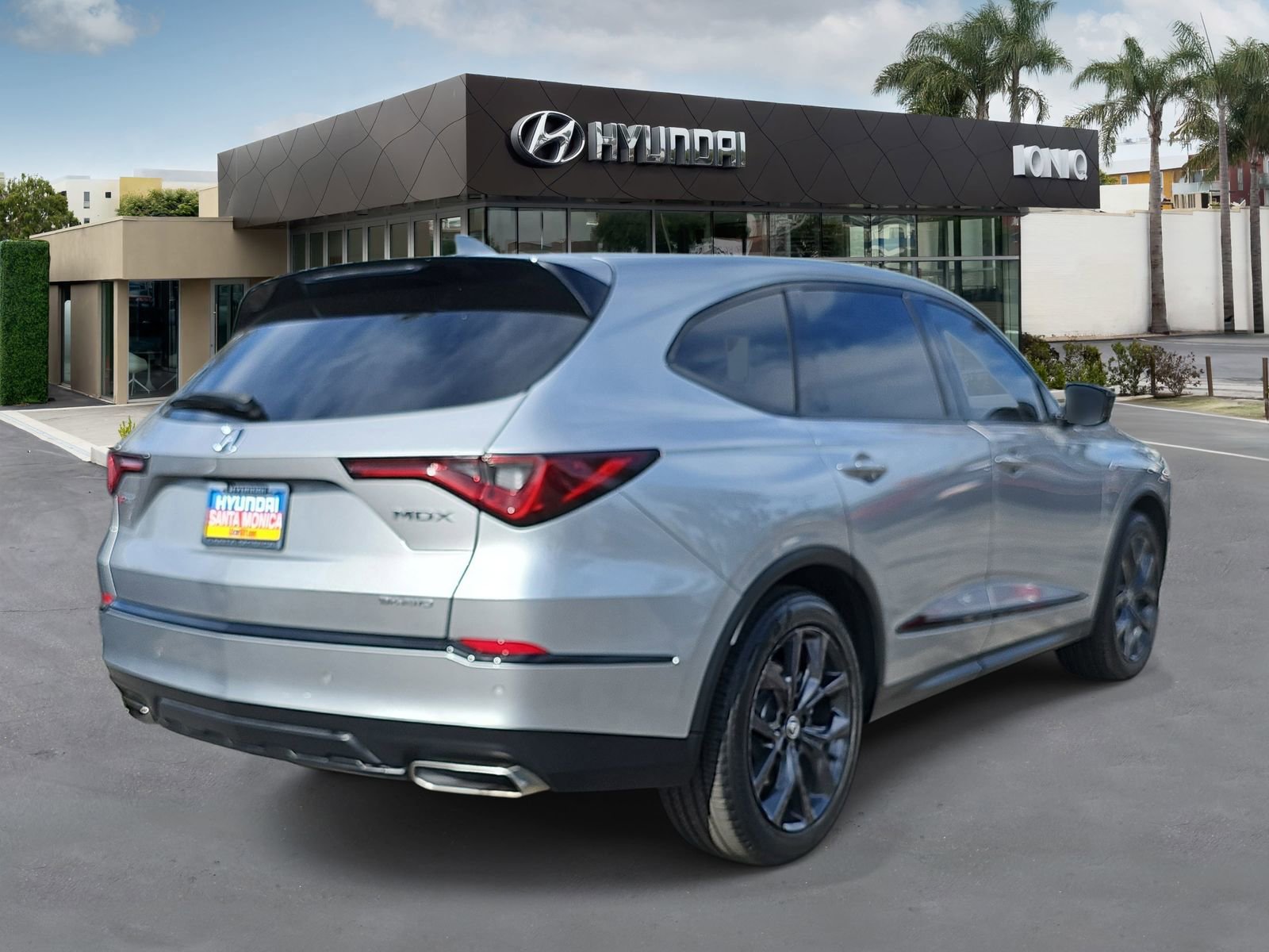 Used 2023 Acura MDX A-Spec image 3