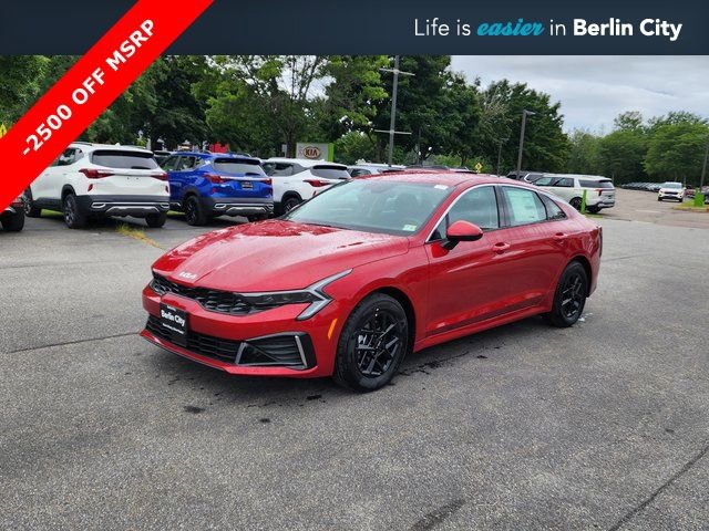 New 2025 Kia K5 LXS image 3