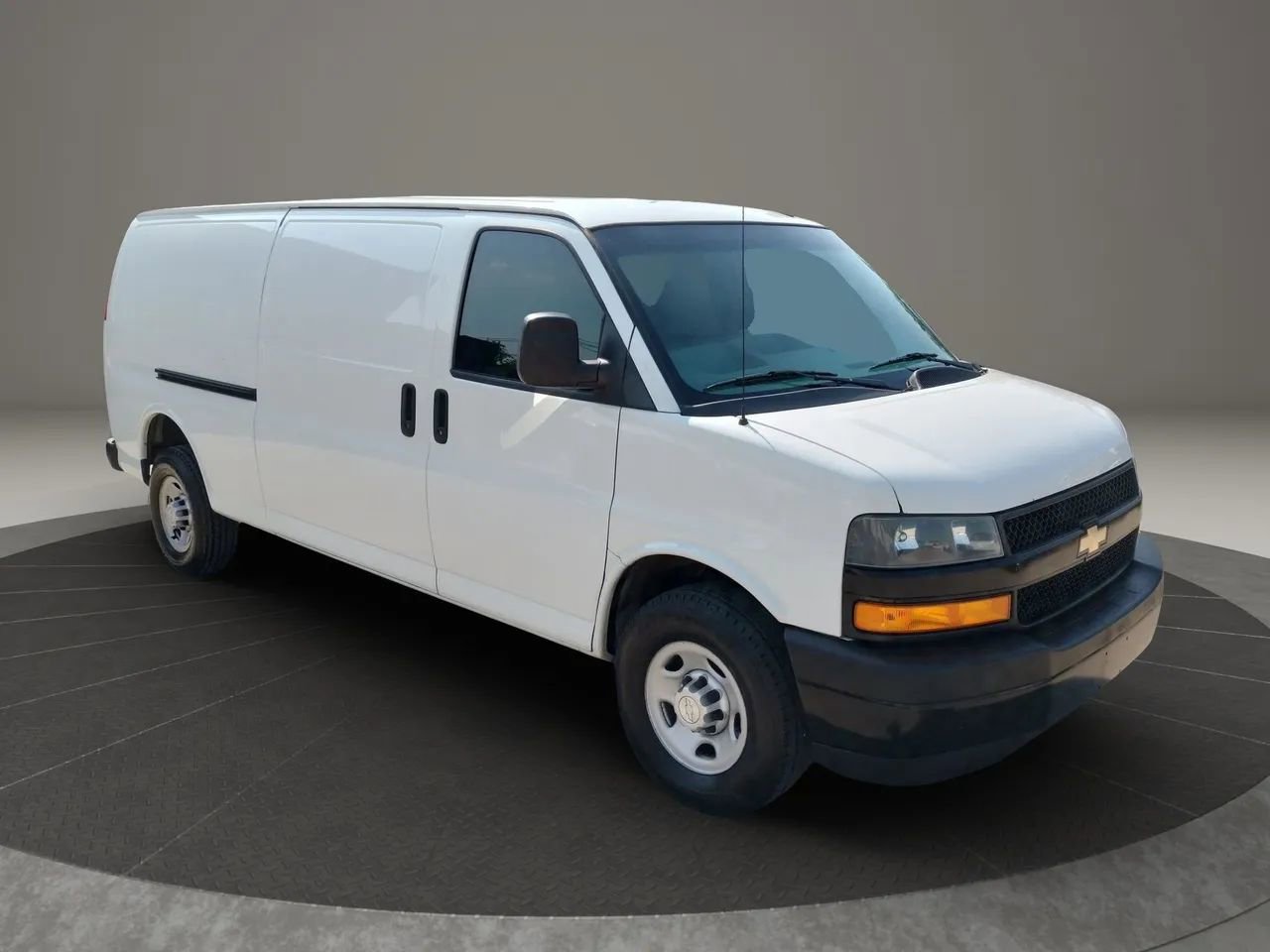 Used 2019 Chevrolet Express 3500 Extended w/ Driver Convenience Package RWD image 17