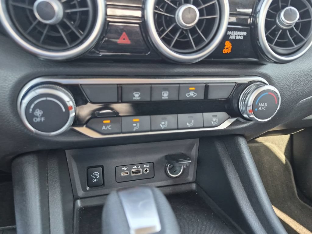 Used 2024 Nissan Sentra SV FWD image 18