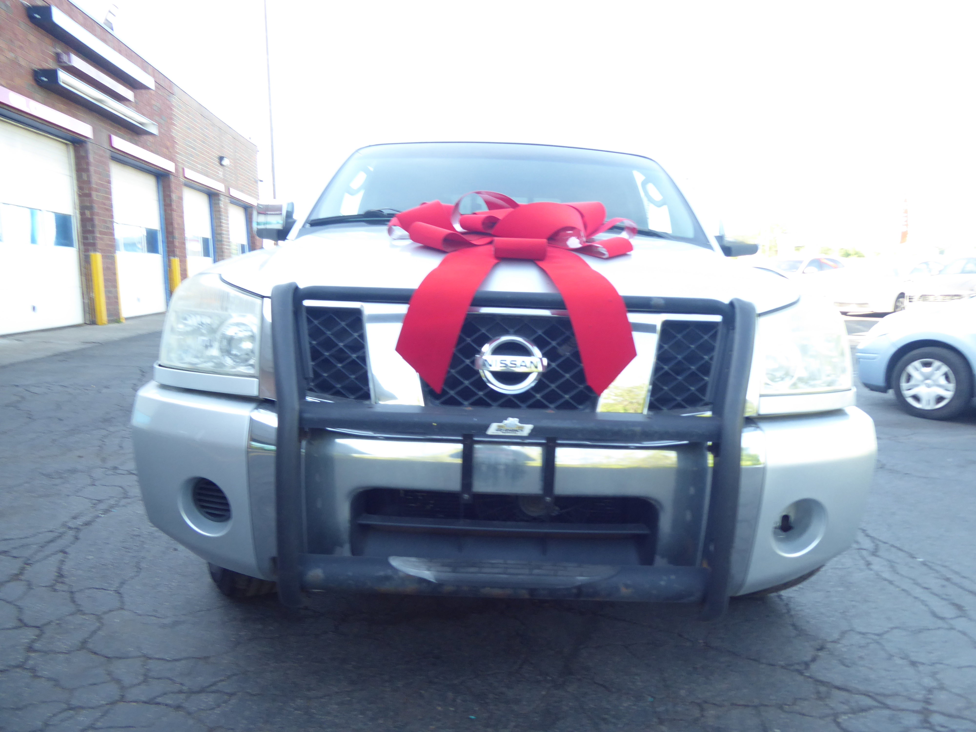 Used 2005 Nissan Titan SE RWD image 11