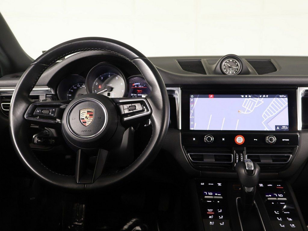 Used 2023 Porsche Macan S image 36