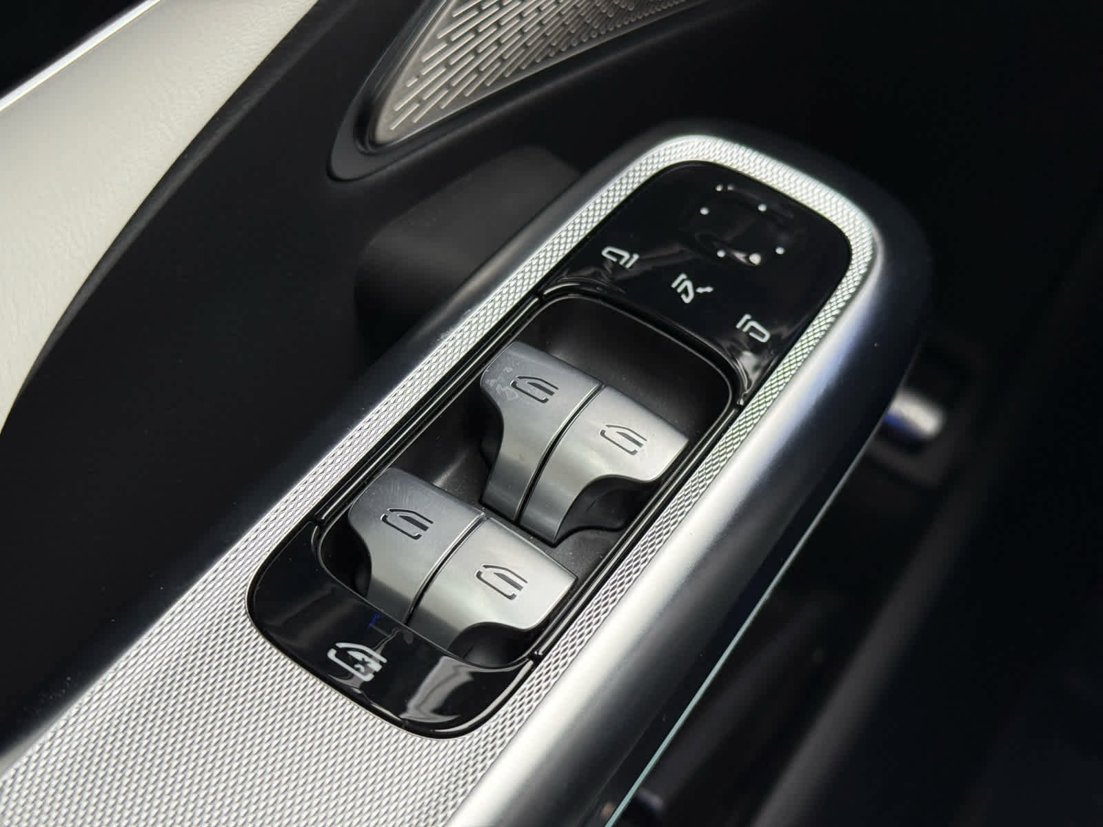 New 2026 Mercedes-Benz E 53 AMG e 4MATIC Sedan image 23