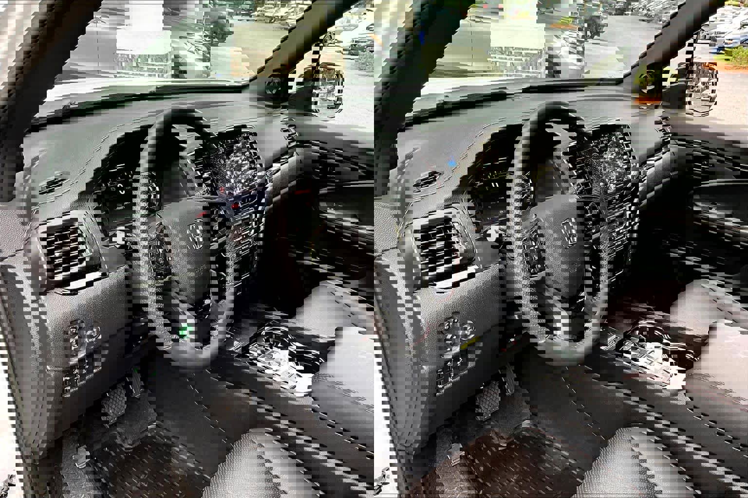 Certified 2025 Honda Passport Black Edition image 18