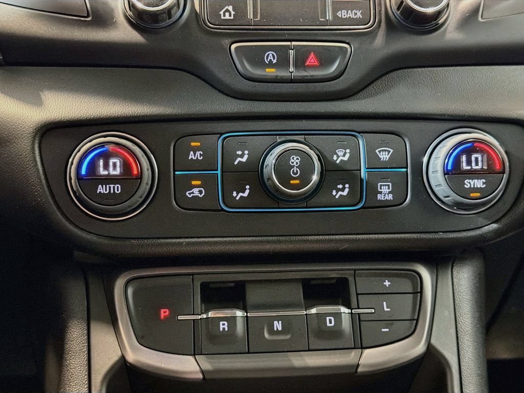 Used 2022 GMC Terrain AT4 w/ GMC Pro Grade Package AWD/4WD image 18
