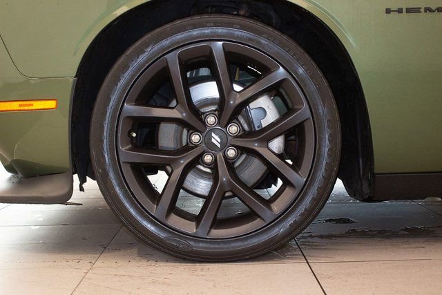 Used 2021 Dodge Challenger R/T w/ Blacktop Package image 9