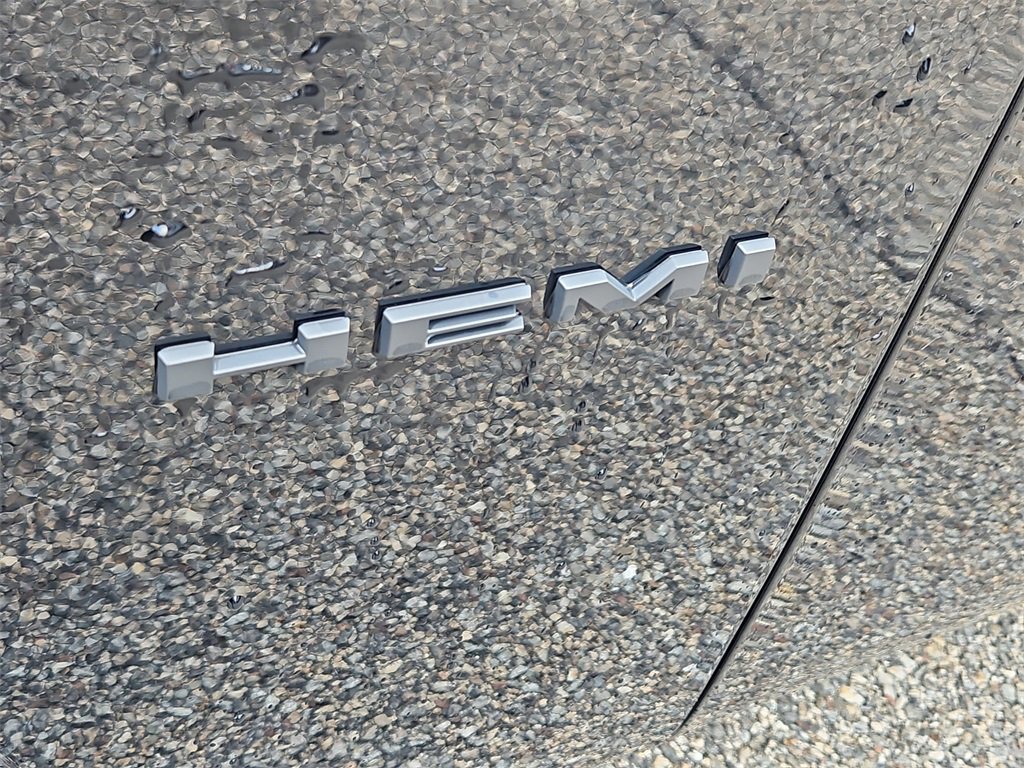 Used 2022 Dodge Challenger R/T w/ Blacktop Package image 13