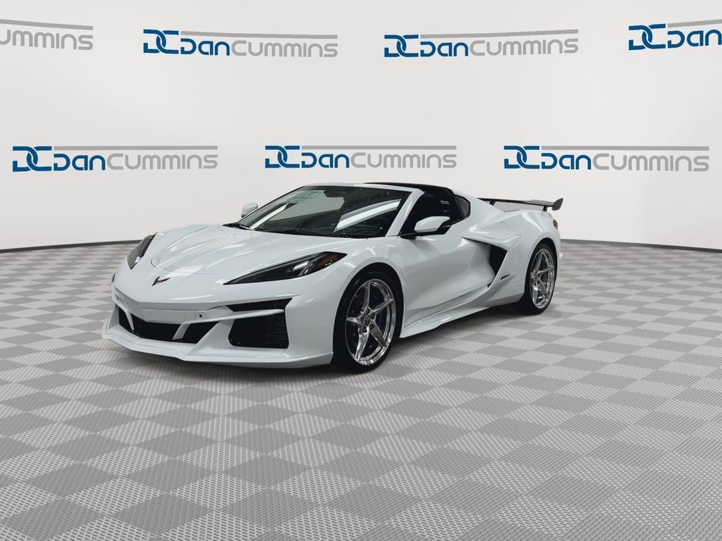 New 2026 Chevrolet Corvette E-Ray w/ Stealth Interior Trim Package AWD/4WD image 4