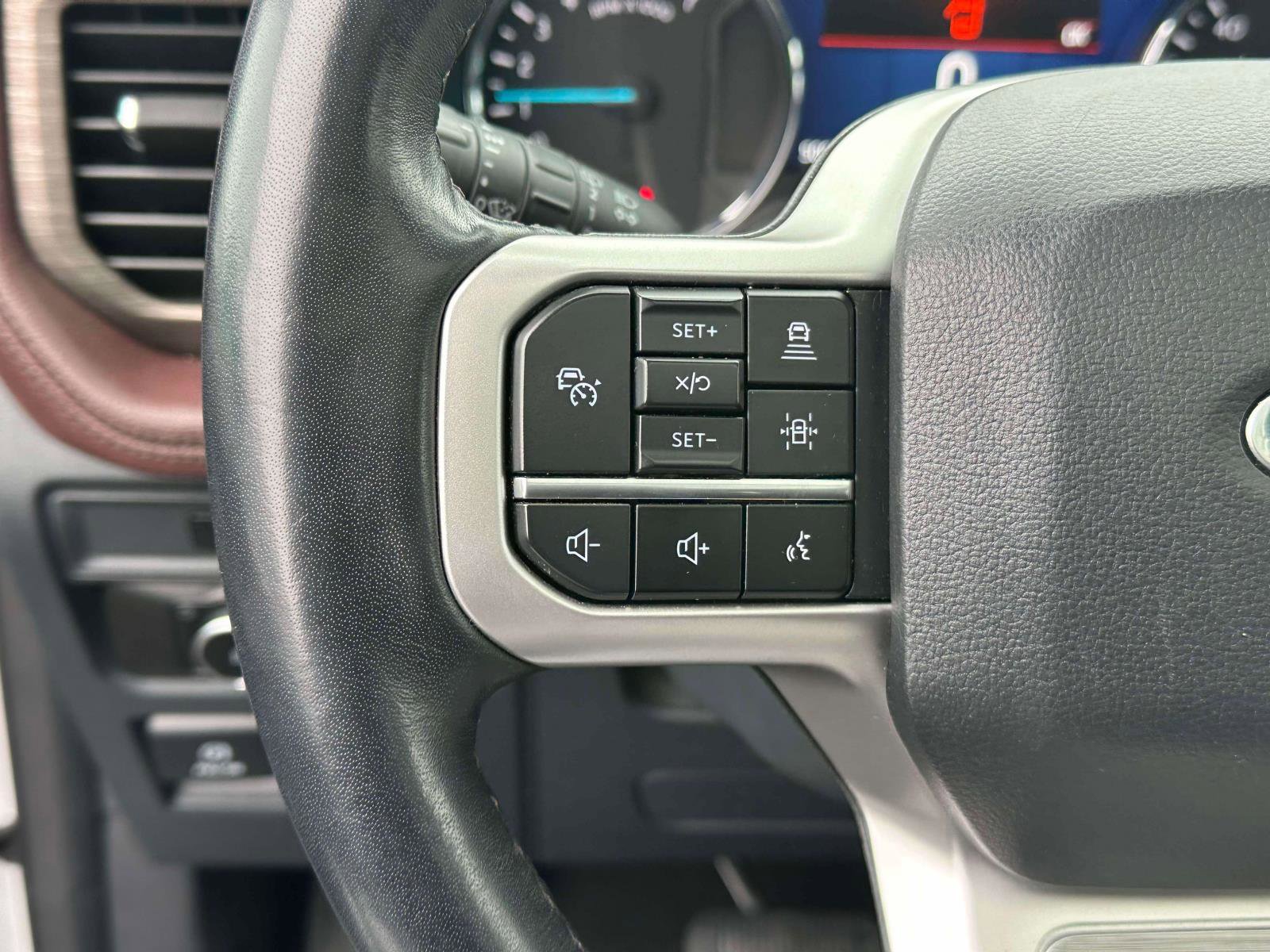 Used 2024 Ford Expedition Limited AWD/4WD image 20
