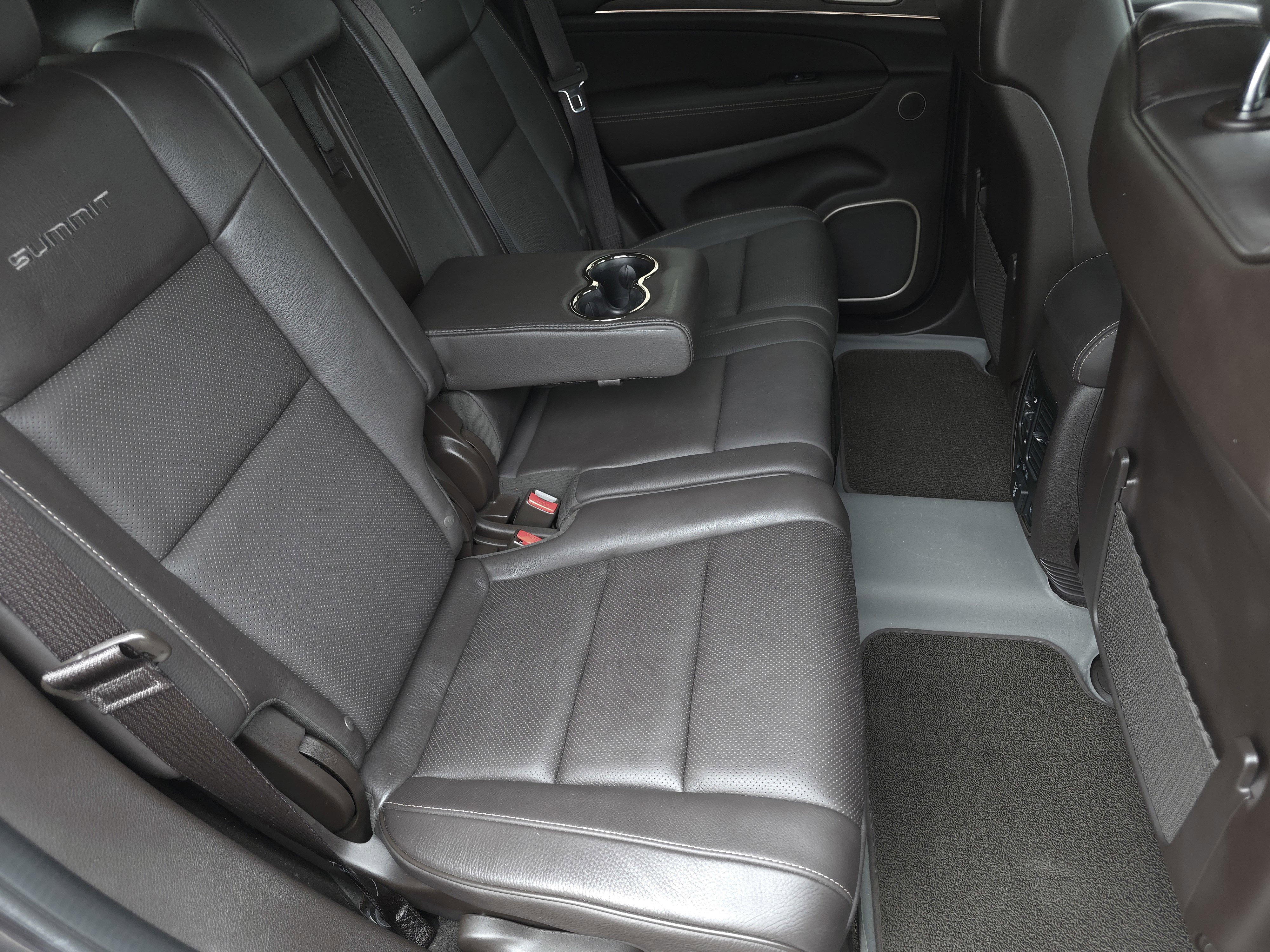 Used 2016 Jeep Grand Cherokee Summit image 26