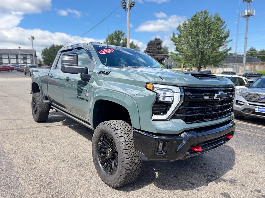 Used 2025 Chevrolet Silverado 2500 LTZ w/ Trail Boss Package AWD/4WD image 8