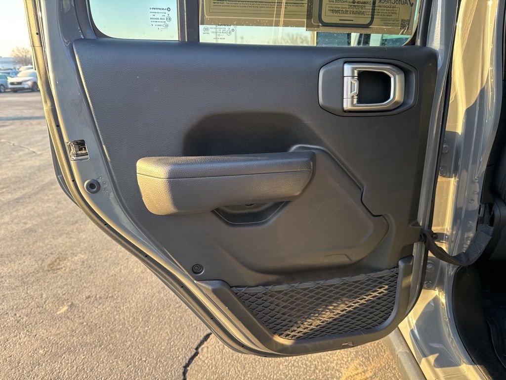 Used 2023 Jeep Wrangler Unlimited w/ Convenience Group image 34