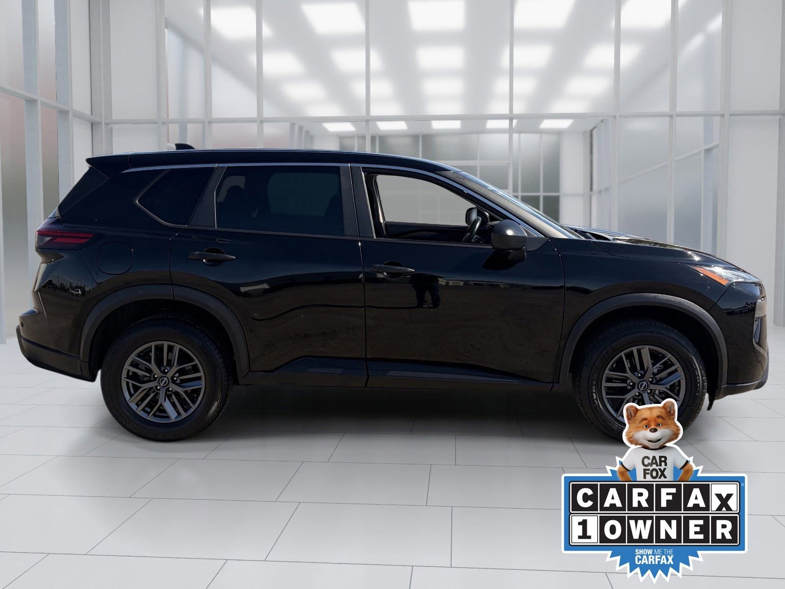 Used 2024 Nissan Rogue S image 7