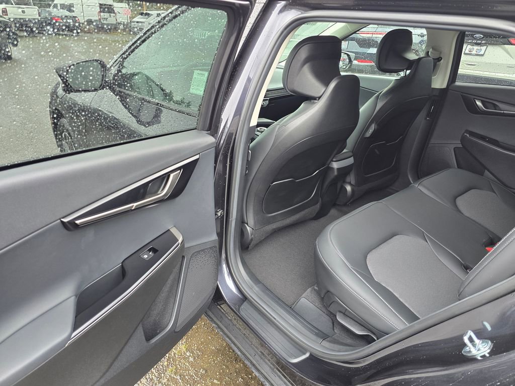 Used 2025 Kia EV6 Light w/ Light LR Technology Package image 15