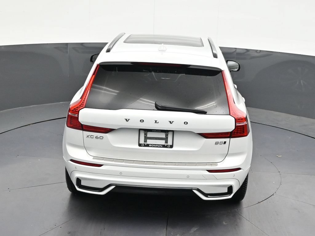 Certified 2024 Volvo XC60 B5 Core w/ Protection Package Premier AWD/4WD image 19