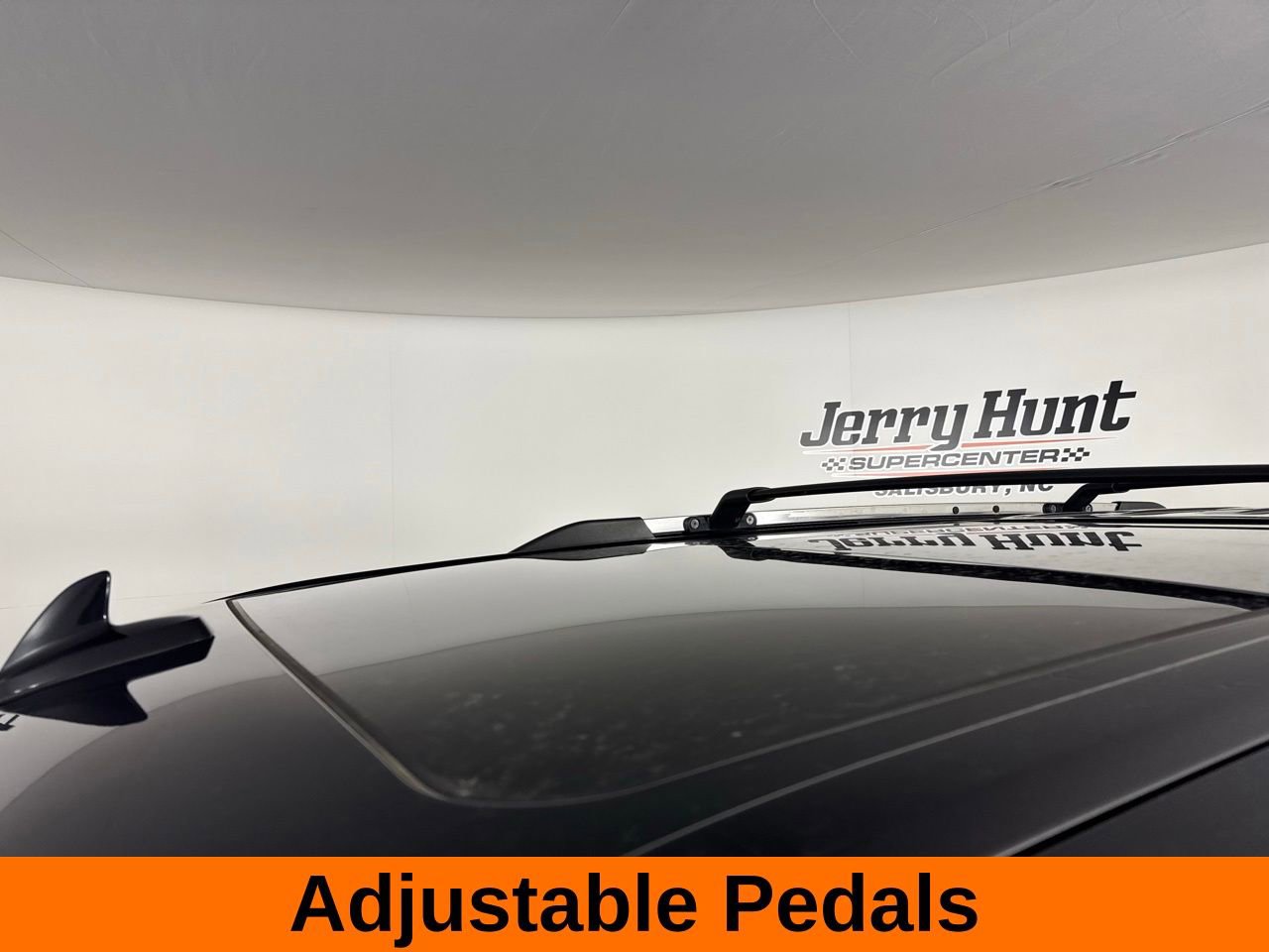 Used 2024 Ford Expedition Limited image 14