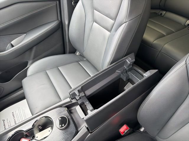 Used 2025 Nissan Rogue SL w/ SL Premium Package image 22