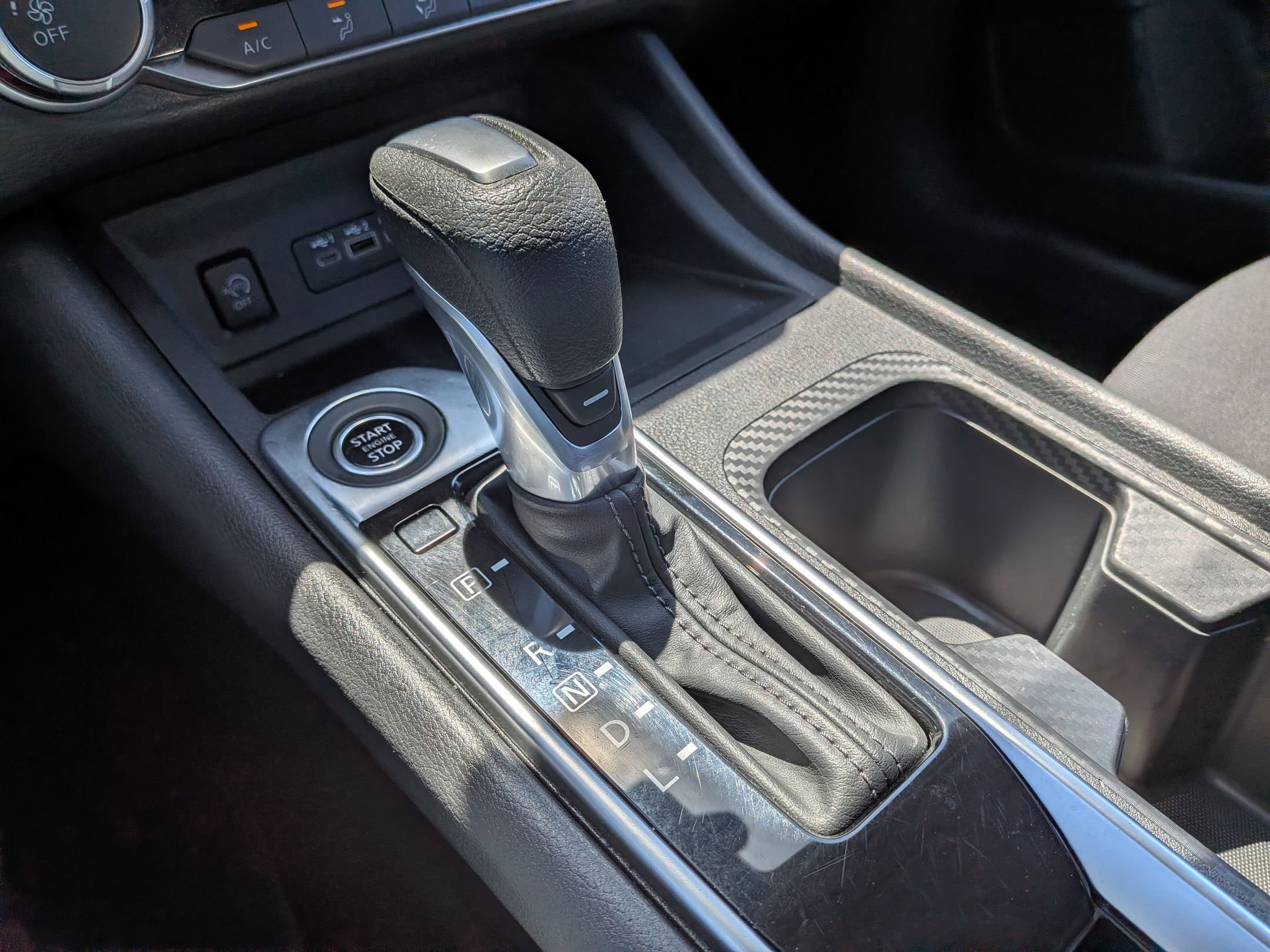 Used 2025 Nissan Sentra SV FWD image 26