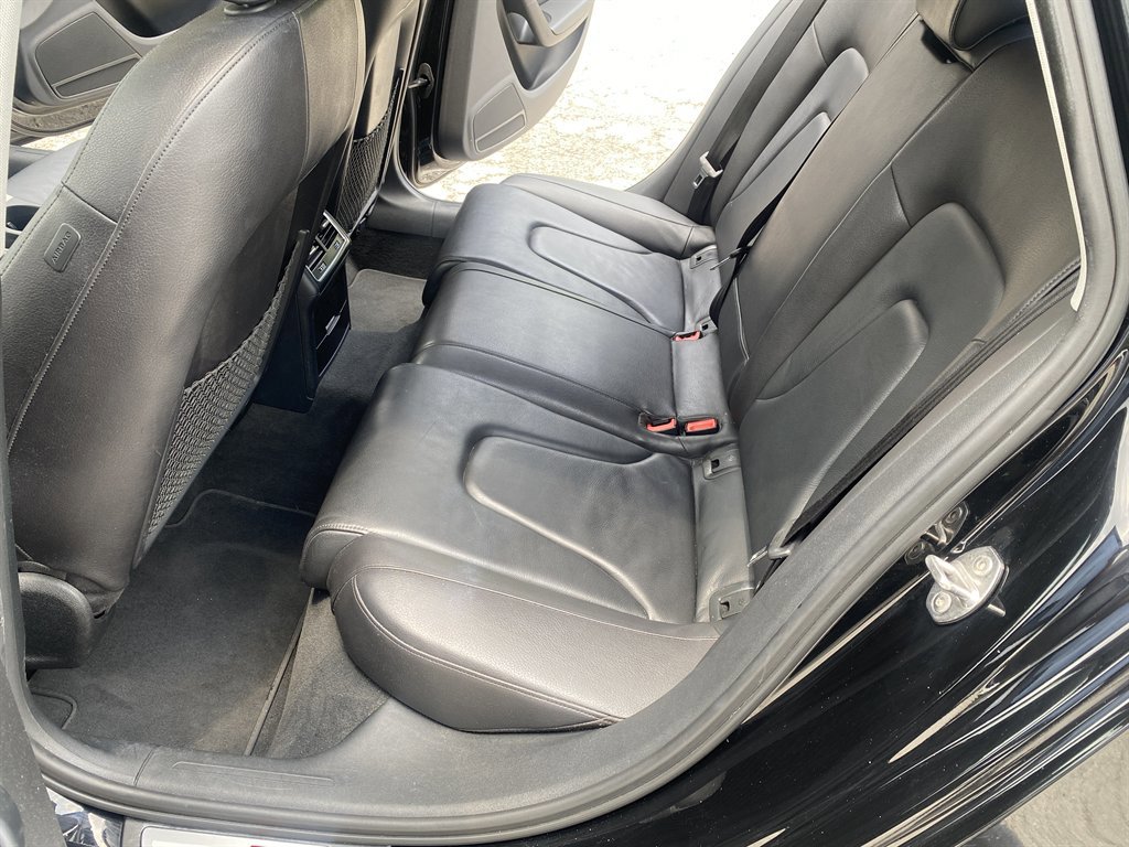 Used 2016 Audi A4 2.0T Premium image 14