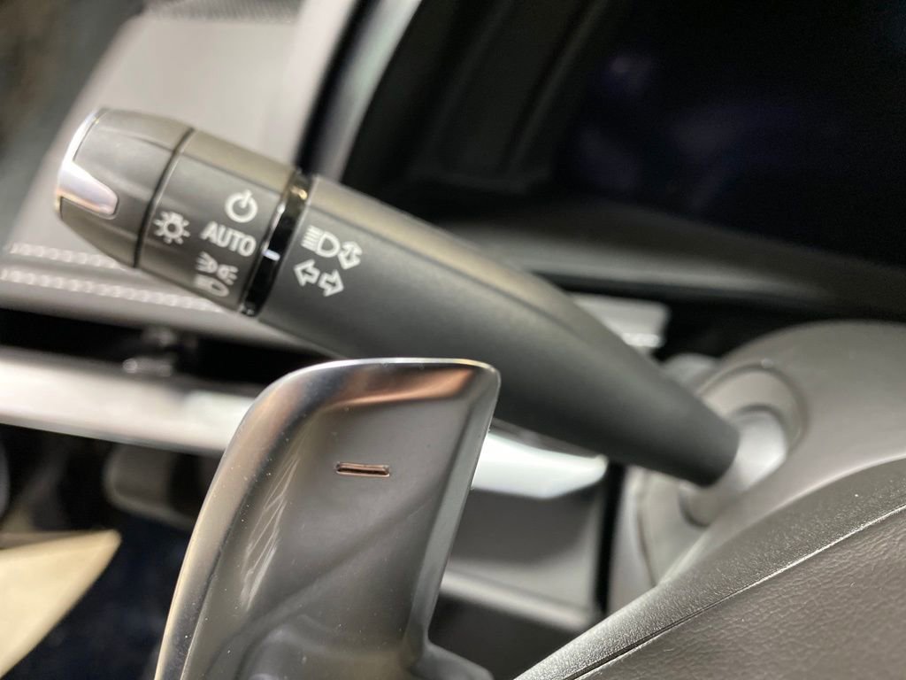 Certified 2022 Chevrolet Corvette Stingray Premium Conv w/ Z51 Performance Package image 34