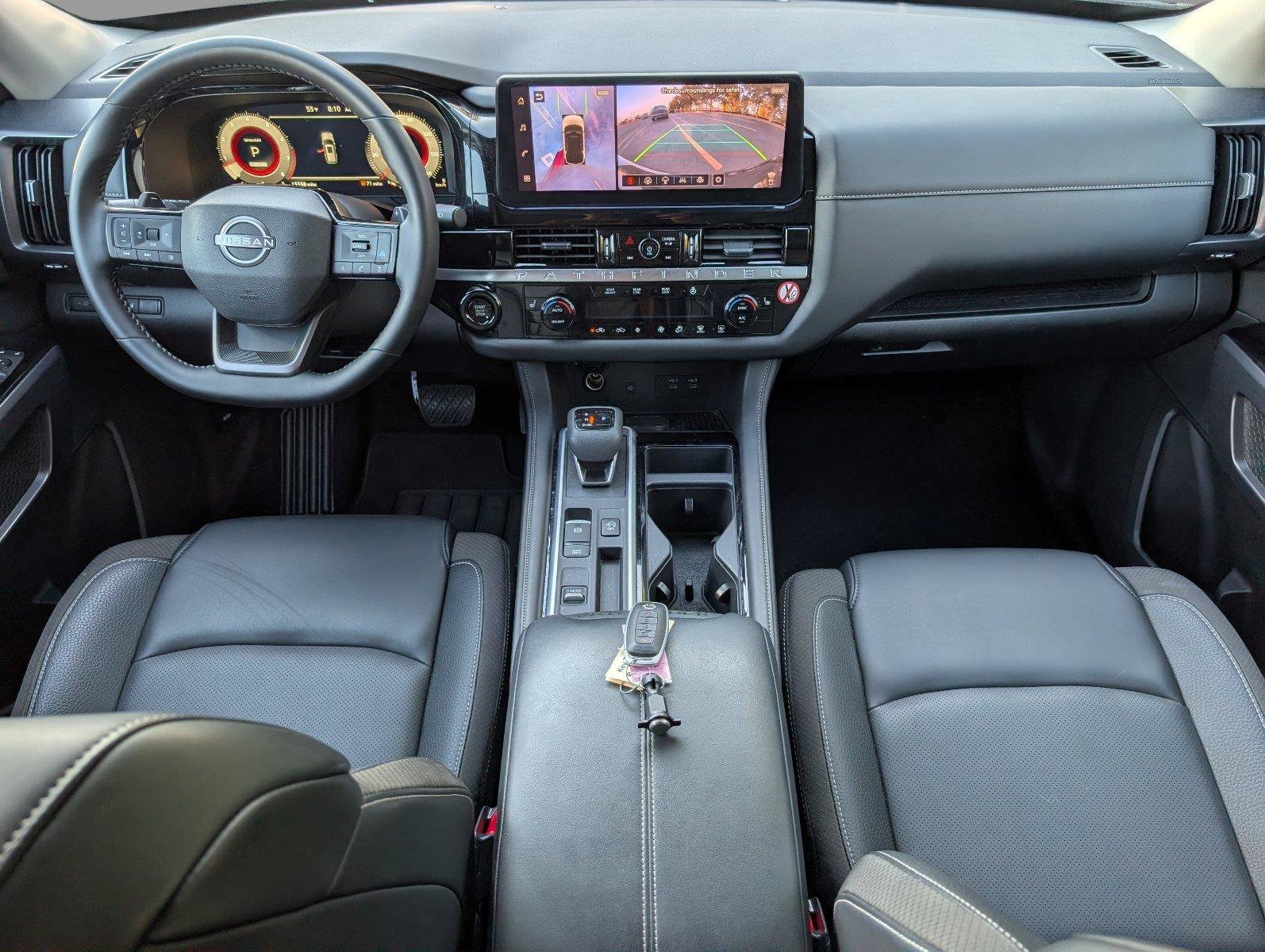 Used 2026 Nissan Pathfinder SL FWD image 32