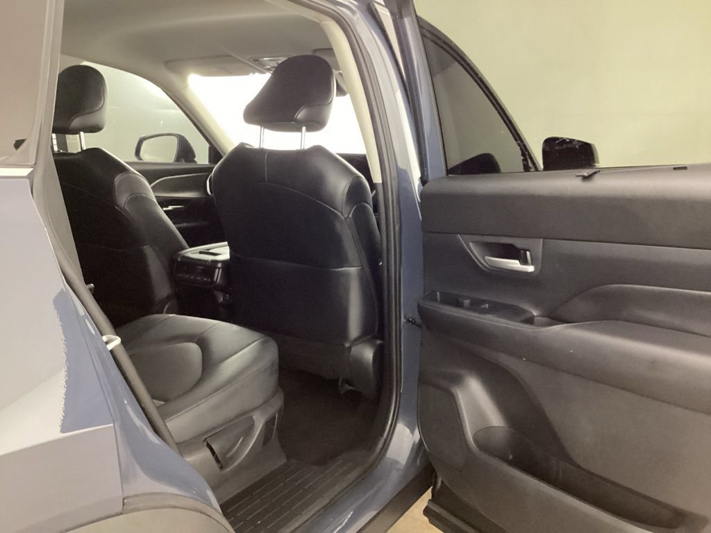 Used 2024 Toyota Grand Highlander AWD image 25