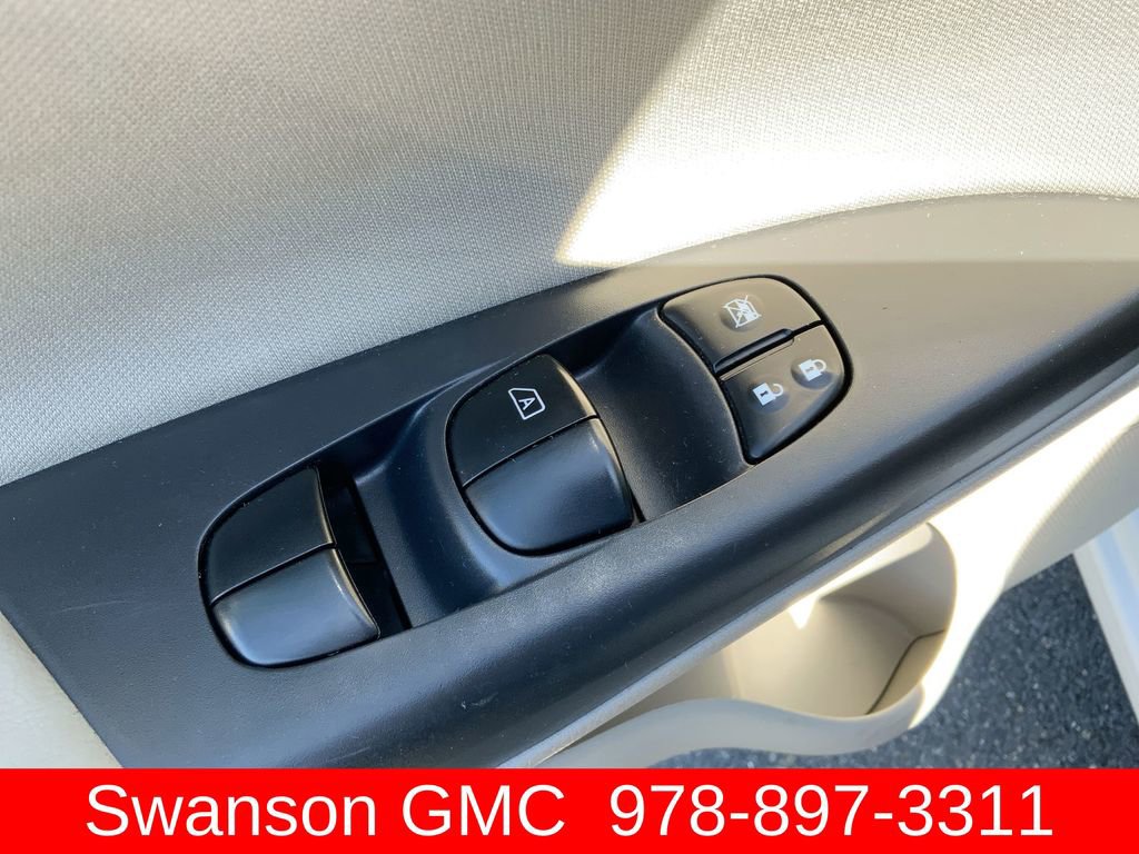 Used 2016 Nissan Sentra S image 21