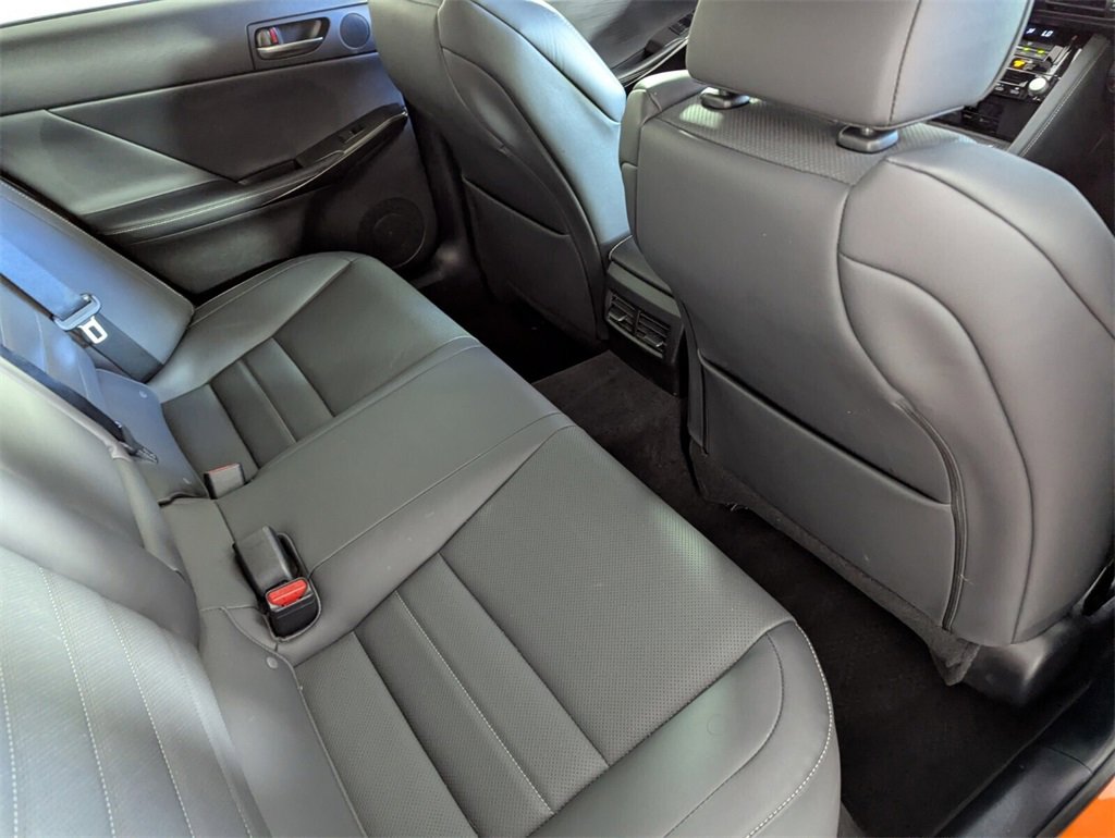 Used 2023 Lexus IS 500 image 32